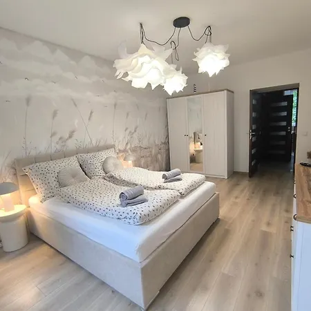 Centrum Pod Chmurami Lägenhet Gdynia